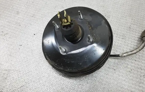 Toyota Avensis T250 Brake booster 4720006170