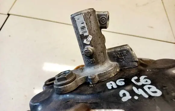 Audi A6 S6 C6 4F Master brake cylinder 