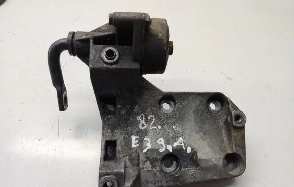 BMW 5 E39 A/C compressor mount bracket 7786194 64557786194