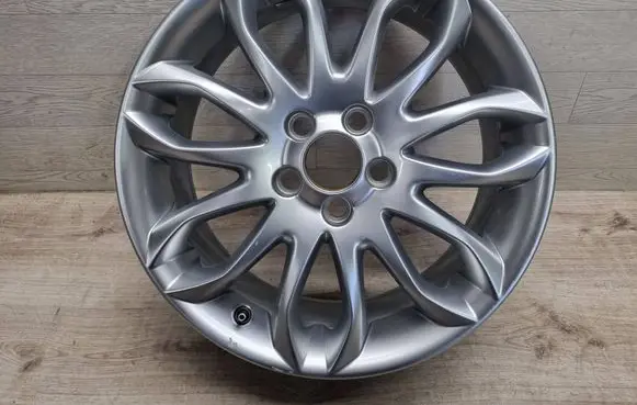 R17 alloy rim