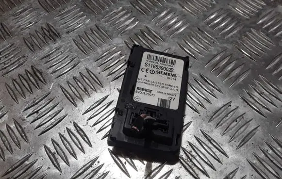 Renault Scenic II - Grand scenic II Ignition key card reader 8200125077