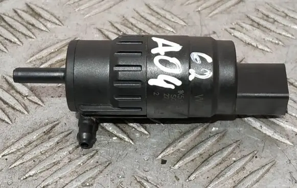 Skoda Superb B8 (3V) Windscreen/windshield washer pump 1K5955651