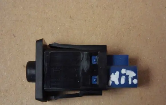 Mitsubishi Outlander Tailgate/trunk/boot open switch 15A257 8616A009