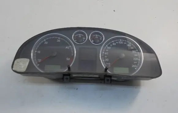 Volkswagen PASSAT B5.5 Speedometer (instrument cluster) 3B0920829A