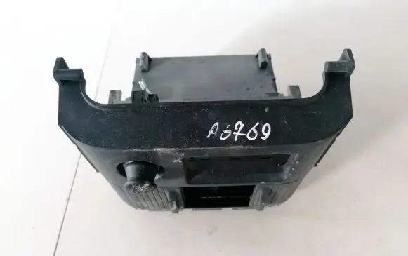 Nissan X-Trail T30 Glove box 68108eq400