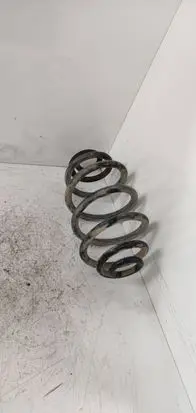 Volkswagen PASSAT B5 Rear coil spring