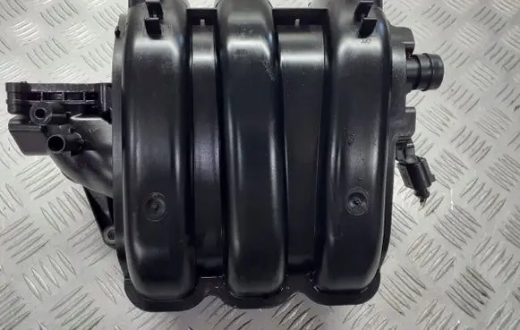 Skoda Fabia Mk1 (6Y) Intake manifold 03E129711C