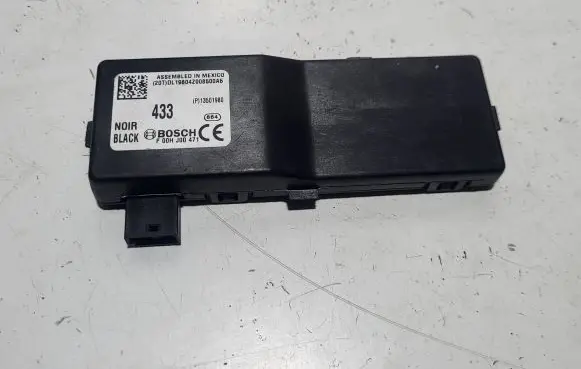 Opel Insignia A Door central lock control unit/module 13501980 F00HJ00471