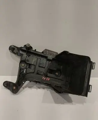 Audi A3 S3 8P Battery tray 1K0915333