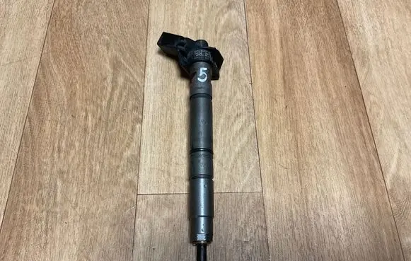 Volkswagen Touareg II Fuel injector 059130277CP 0445117033