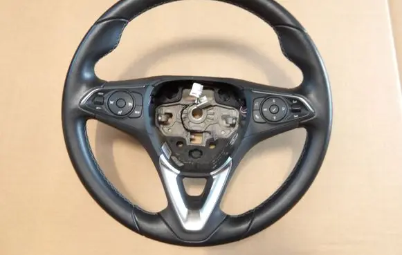 Opel Grandland X Steering wheel