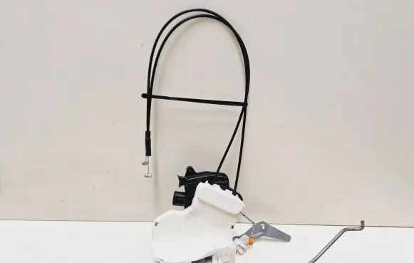 Mitsubishi i-MiEV Front door lock