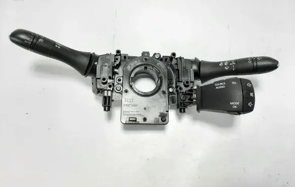 Renault Kadjar Indicator stalk 479452615R 255678341R