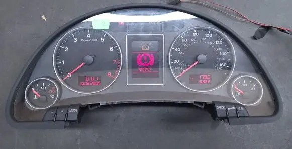 Audi A4 S4 B7 8E 8H Speedometer (instrument cluster) 8E0920951F 0263626093 20TFSI
