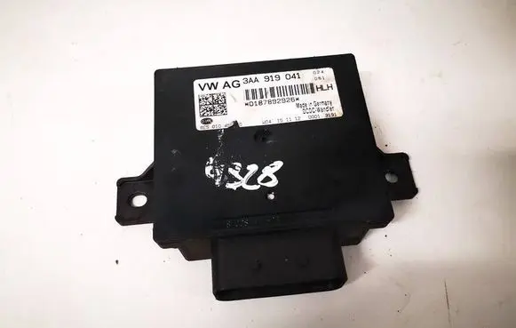 Volkswagen PASSAT B7 Other control units/modules 3AA919041 8ES01045240