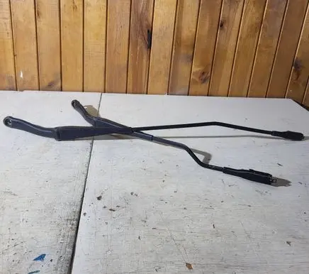 Fiat Punto (188) Front wiper blade arm 51701423 C551P