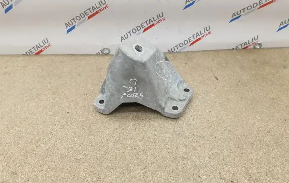 BMW 5 F10 F11 Engine mounting bracket 6795958 6781242