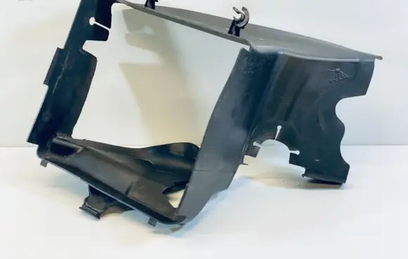 Volkswagen Phaeton Intercooler air channel guide 3D0121468
