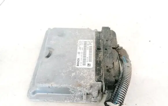 Opel Zafira A Engine control unit/module 0281010268 24417169