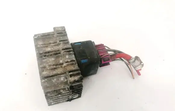 Opel Zafira B Glow plug pre-heat relay 55353011 51299014B
