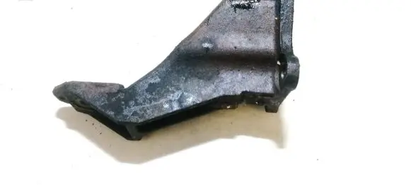 Nissan Pathfinder R51 Engine mounting bracket 06629