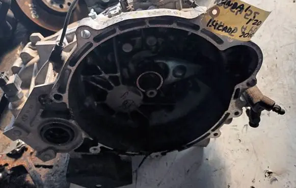 Hyundai i20 (PB PBT) Manual 5 speed gearbox VAM5APU90545201