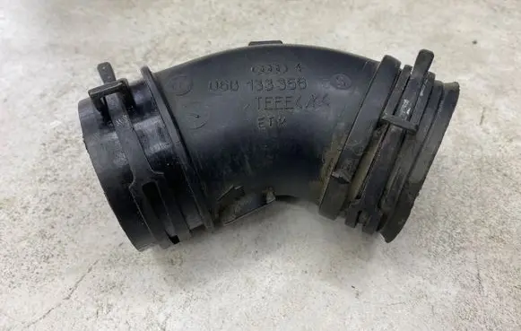 Audi A4 S4 B7 8E 8H Air intake hose/pipe 06B133356