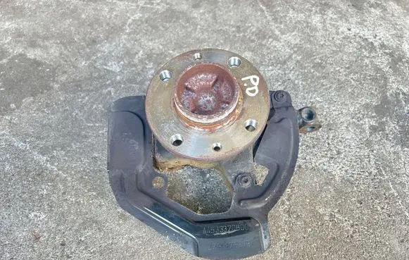 Smart ForFour II W453 Front wheel hub A4533320800 479387603R
