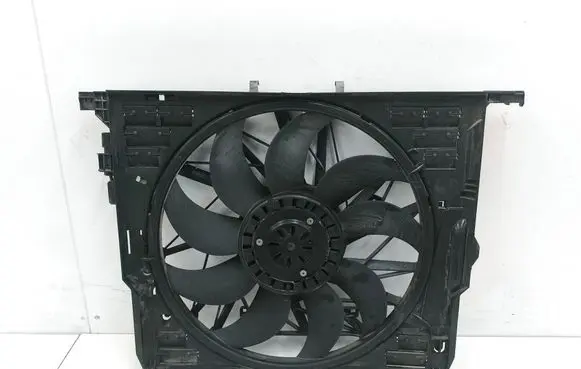 BMW 7 F01 F02 F03 F04 Radiator cooling fan shroud 7575258 8509743 757525804