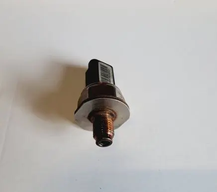 Renault Megane III Fuel pressure sensor 