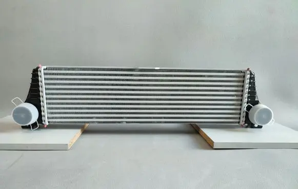 Mercedes-Benz Vito Viano W447 Intercooler radiator CAR7777