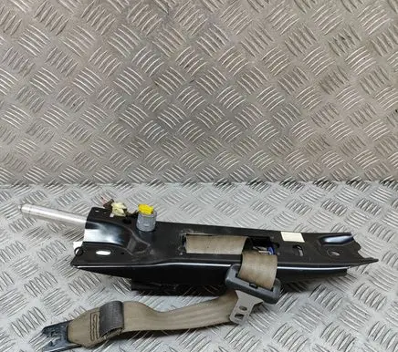 Volvo V70 Front seatbelt 39811483 615309533