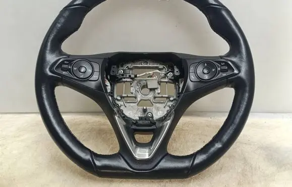 Opel Corsa F Steering wheel 39196700 2035210431 647390300A