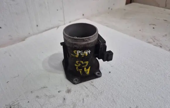 Audi A4 S4 B5 8D Mass air flow meter 037906461B