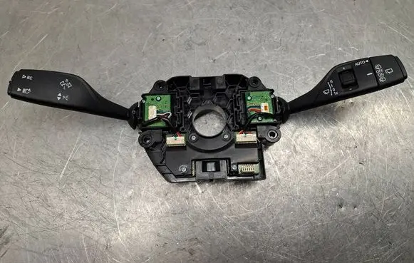 BMW X5 F15 Wiper turn signal indicator stalk/switch 6827372