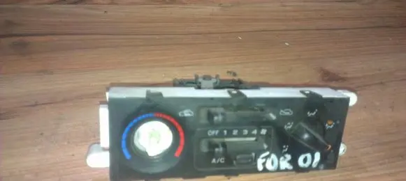 Subaru Forester SF Climate control unit
