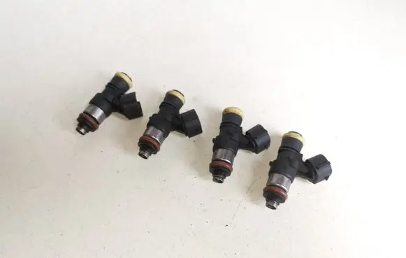 Volkswagen PASSAT B6 Fuel injectors set 0280158831 03C906039A