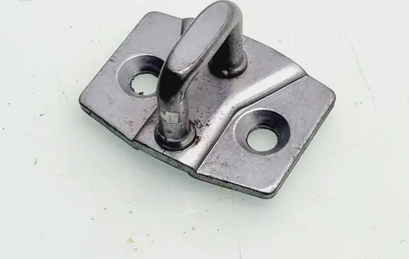 BMW 5 F10 F11 Rear door lock loop/hook striker 724963