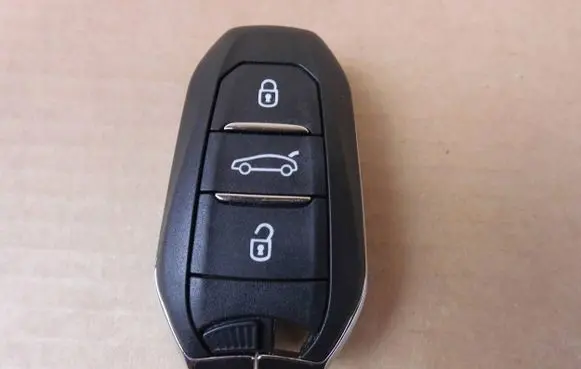 Opel Crossland X Ignition key/card 98161688ZD 9816168880