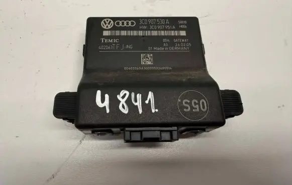 Volkswagen PASSAT B6 Gateway control module 3C0907530A 3C0907951A 402063