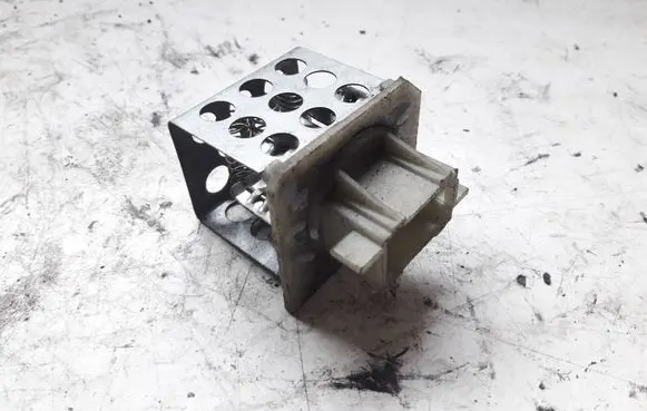 Peugeot 307 Heater blower fan relay 