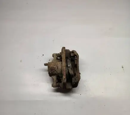 Toyota Auris 150 Front brake caliper
