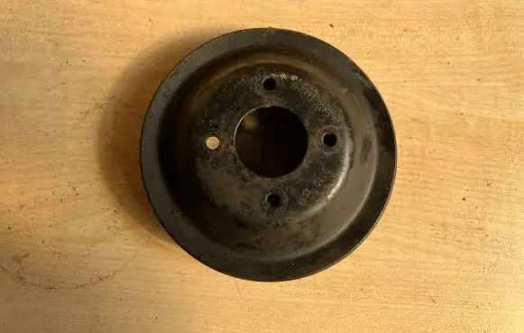 Mercedes-Benz C W203 Water pump pulley 111202 1112020110