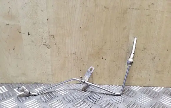 Coolant pipe/hose