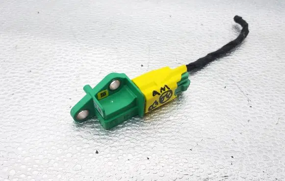Audi Q7 4L Airbag deployment crash/impact sensor 1K0909606C 5WK43544