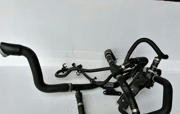 Ford Kuga III Engine coolant pipe/hose
