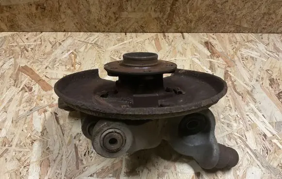 Volvo V70 Rear wheel hub spindle/knuckle 9157115 JDJ62953