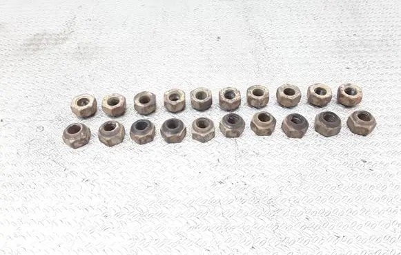 Land Rover Discovery Nuts/bolts 