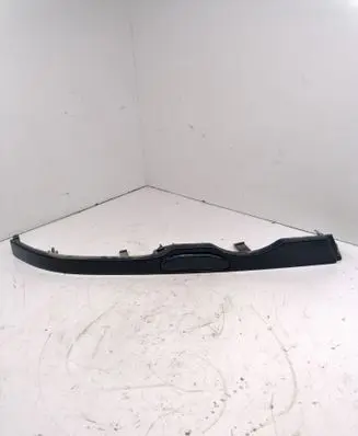 BMW 3 E46 Under headlight/headlamp trim 8231044