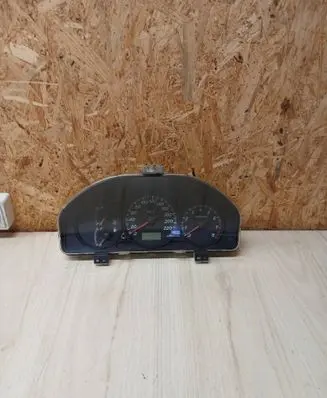 Mazda 323 F Speedometer (instrument cluster) BDBL2B
